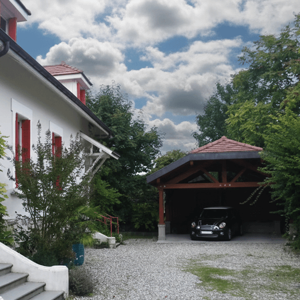 Création d'un abri à voitures