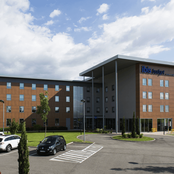 Hôtel neuf de 139 chambres