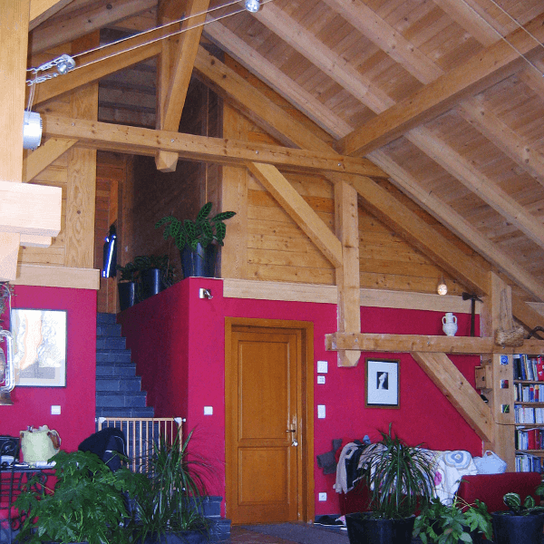 Maison en bois de type poteaux poutres
