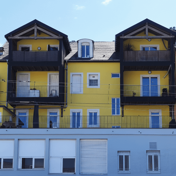 Nouvelle façade avec l'ajout de balcon