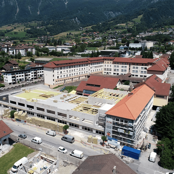 Démolition, reconstruction et réhabilitation. 
Ugine • Lycée technique Perrin • Réalisation Coopérim